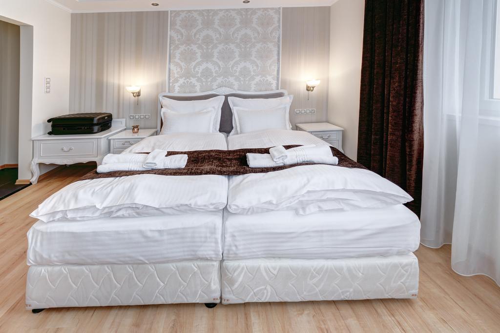 Boutique Hotel Diama Mratin Room photo